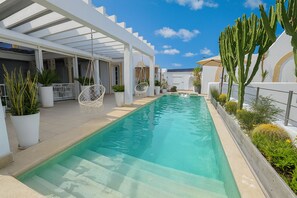 Outdoor pool, pool loungers