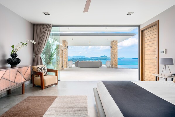 3 bedrooms, in-room safe, iron/ironing board, travel crib