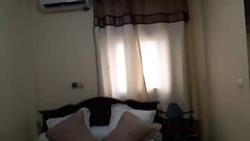 Apartment | 2 bedrooms, iron/ironing board, bed sheets