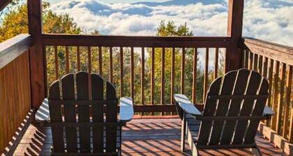 Luxe | Ski-In/Out | Hot Tub | Panoramic Views | EV