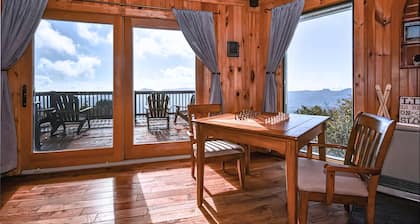 Luxe Cabin | Ski-In/Out | AC | Panoramic Views | EV | Sleeps 10 | Beech Mtn
