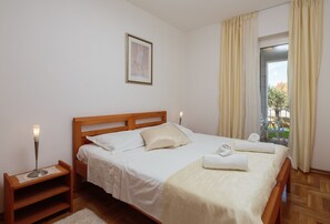 2 bedrooms, iron/ironing board, WiFi, bed sheets - Roko Apartment - Charme Holidays (Supetar)