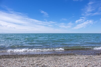 Lake Erie House Near Cedar Point & The Beach