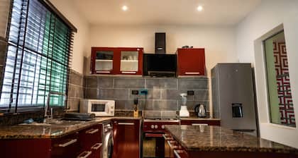 Harmony Homes: Apartamento de 2 habitaciones con terraza