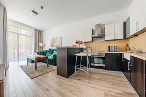 Lägenhet (11 A) | Eget kök | Kylskåp, spishäll, vattenkokare och grytor/köksredskap