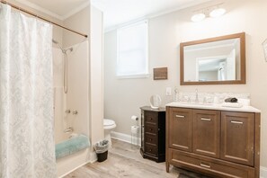 Exterior - Gordon St, 2A (Greenville)