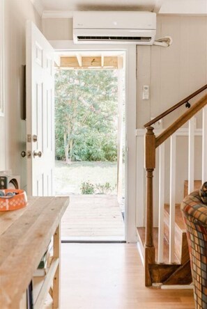 House (2A Gordon St Apartment) | Exterior - Gordon St, 2A (Greenville)