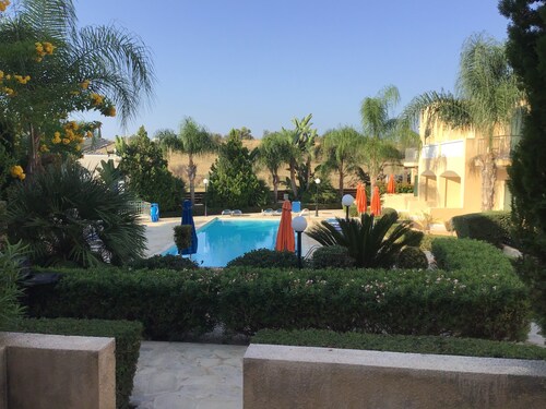 Polis Gardens - Ideal townhouse location for all holiday types.