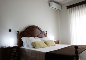Rollaway beds, free WiFi, bed sheets - Alojamento Correia (Amares)