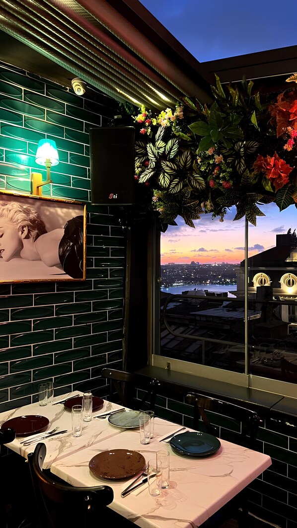 Restaurant - Voir Hotel Pera (Istanbul)