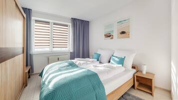 Apartment (7B/3) | 1 bedroom, laptop workspace, iron/ironing board