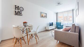 Appartement (14) | Woonkamer | Flatscreentelevisie