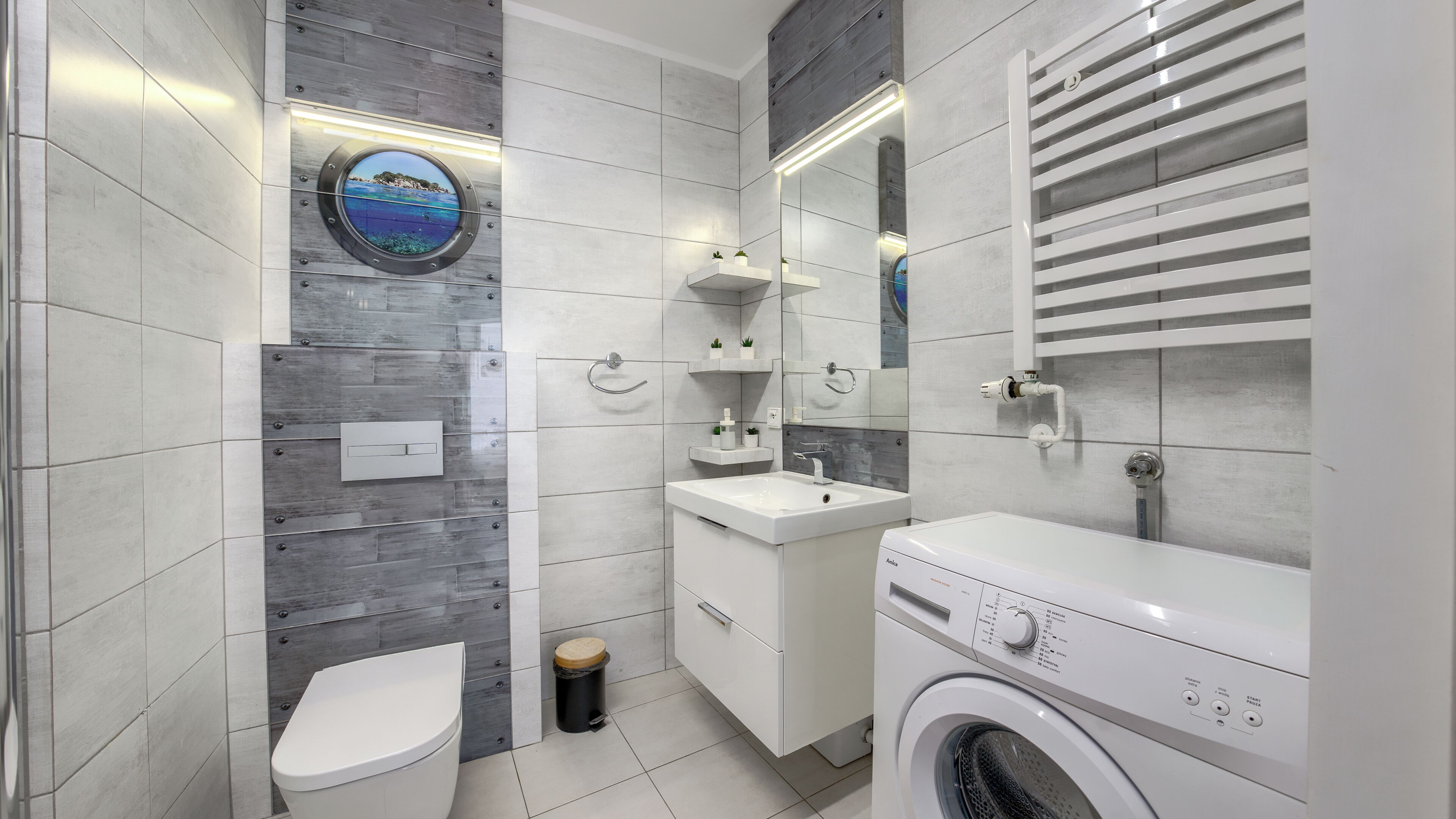 Apartment (7B/3) | Badezimmer | Dusche, Haartrockner, Handtücher