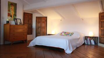 2 chambres, fer et planche Ă  repasser, Wi-Fi, draps fournis