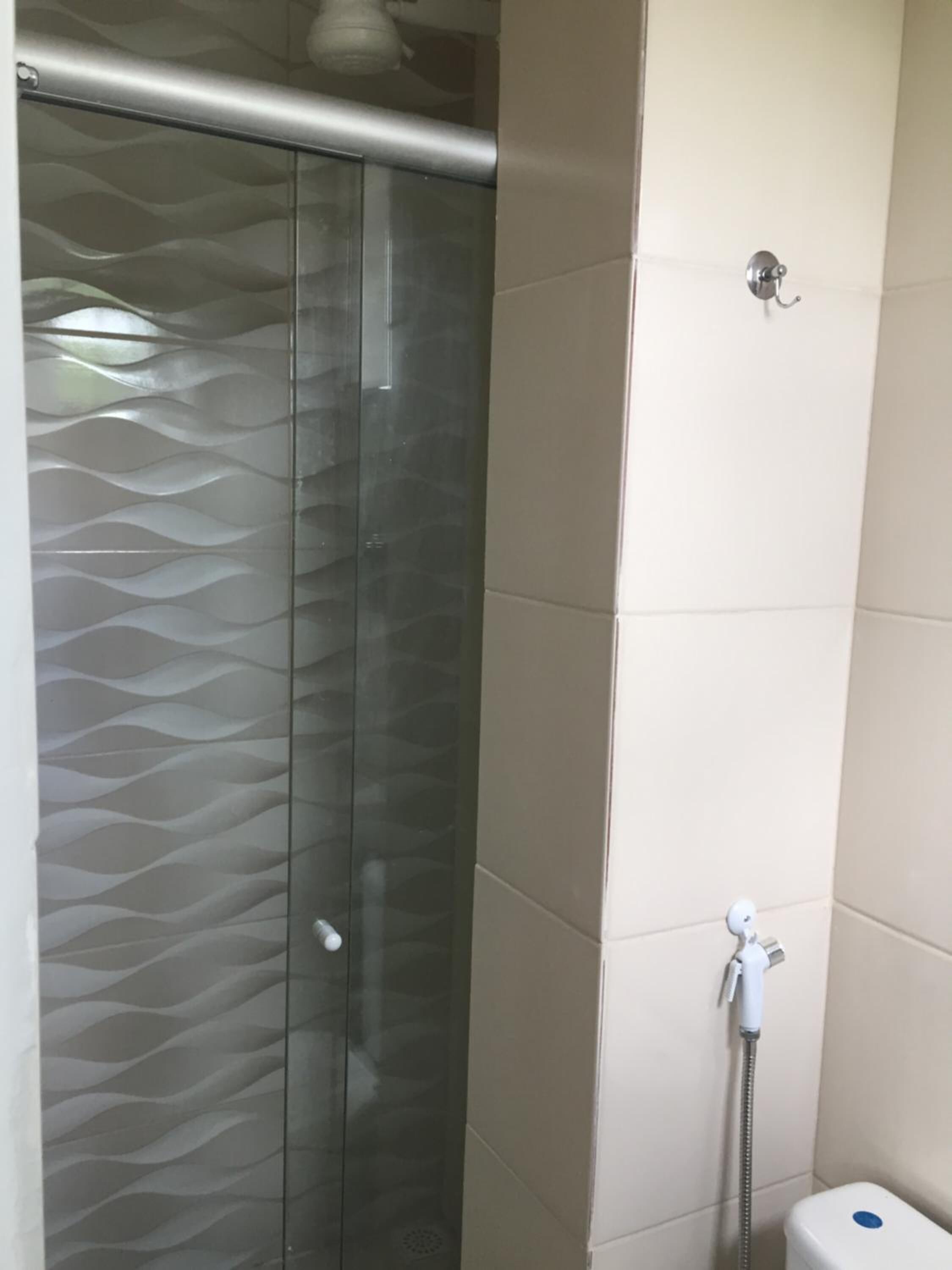 Dusche, Handtücher, Toilettenpapier