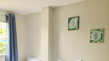 Basic Twin Room | Desk, laptop workspace, blackout curtains, iron/ironing board