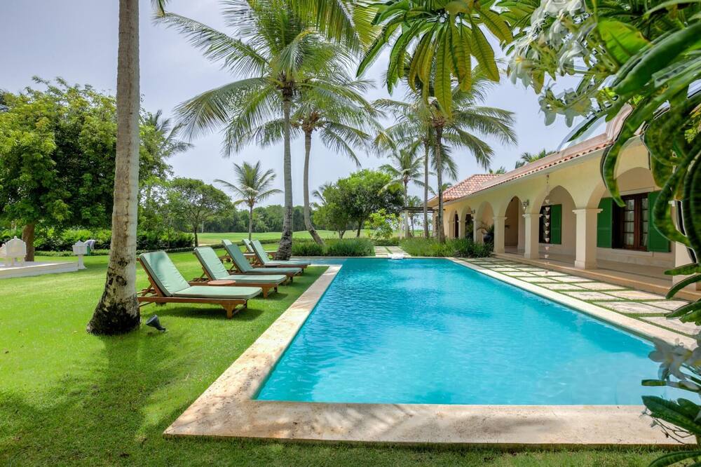 Villa Arrecife 24 - Four Bedroom Villa, Sleeps 10