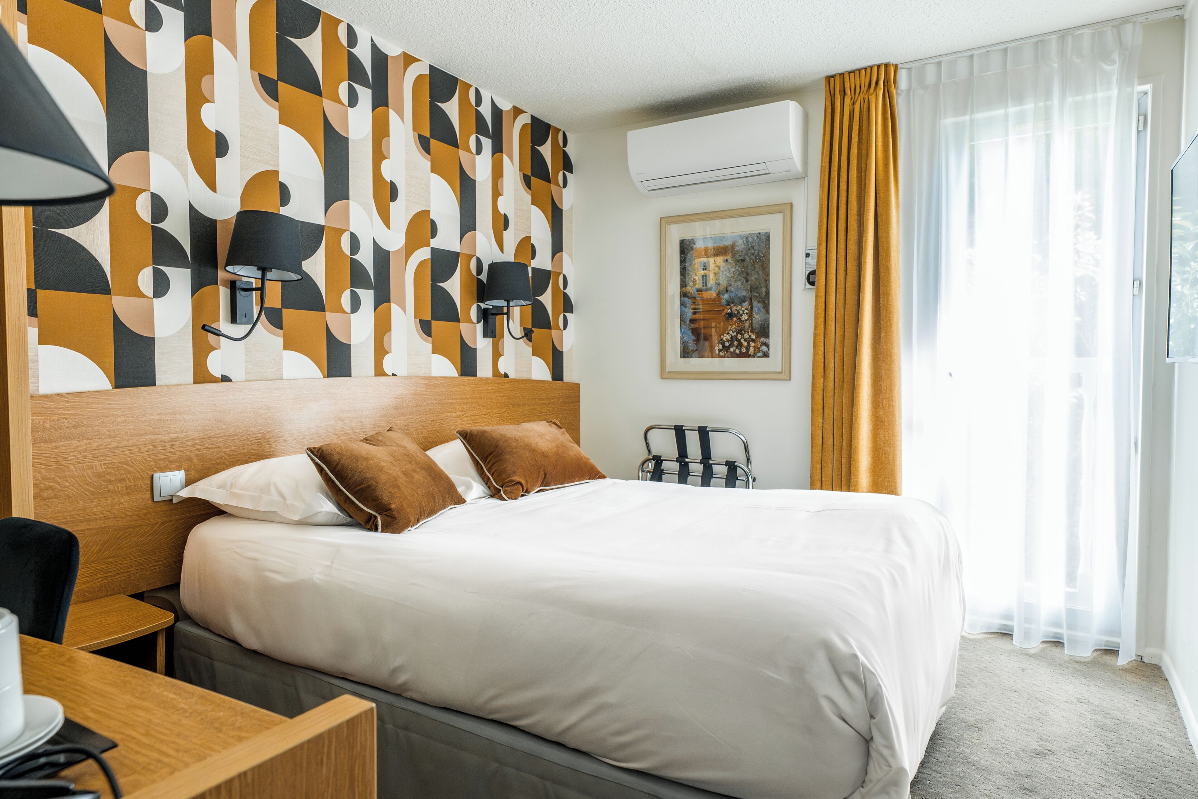 Standard Room, 1 Double Bed, Non Smoking | Desk, soundproofing, free WiFi, individually decorated