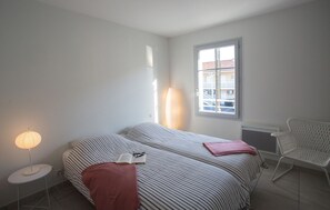 3 chambres, fer et planche à repasser, Wi-Fi