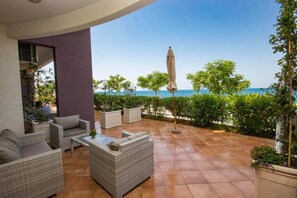 View from room - Apartments Zara (Bar)