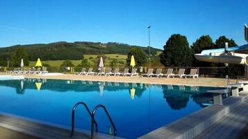 Piscina stagionale all'aperto
