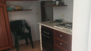 Uklassifisert bilde, 2 av 12, knapp
