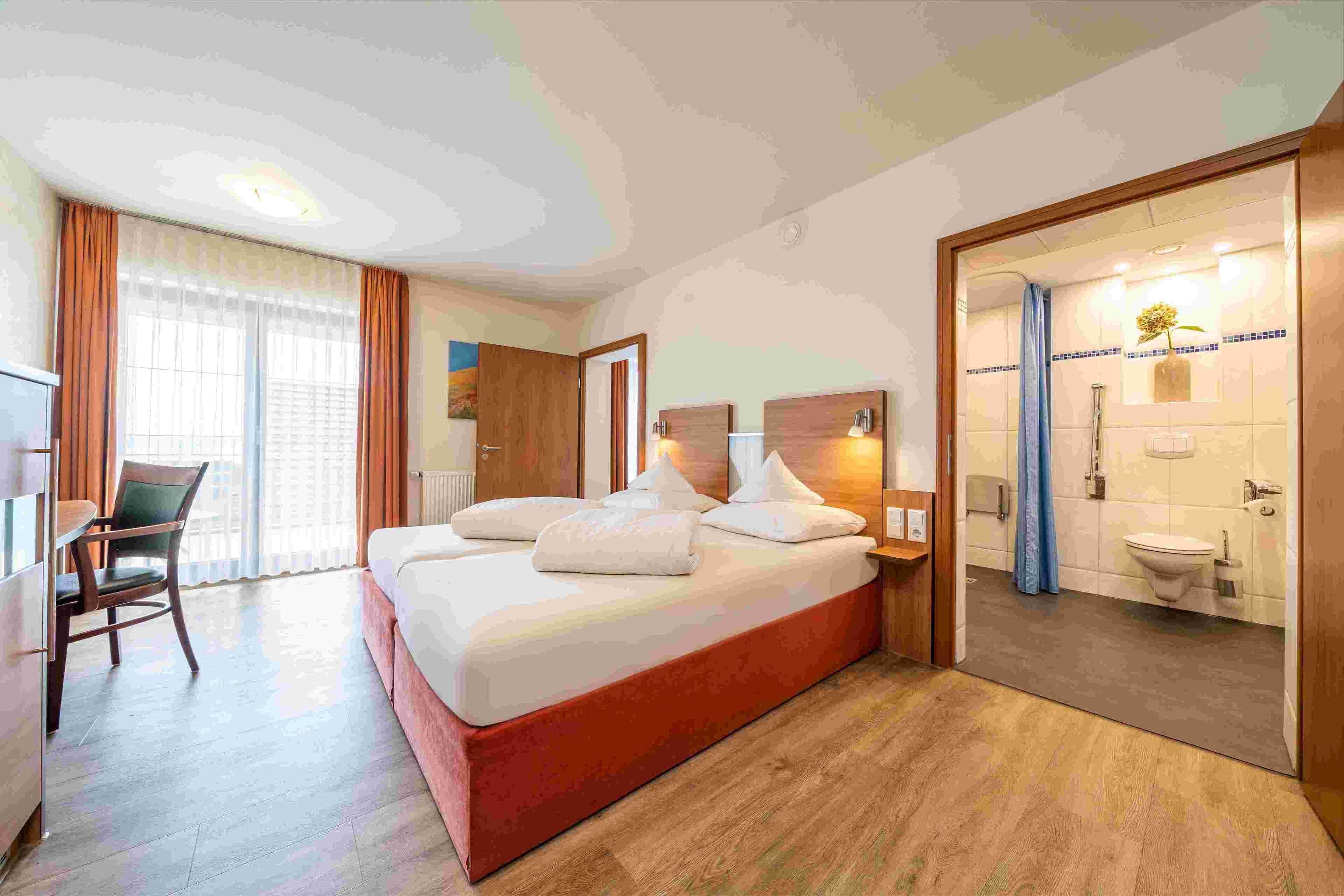 minibar, in-room safe, desk, laptop workspace