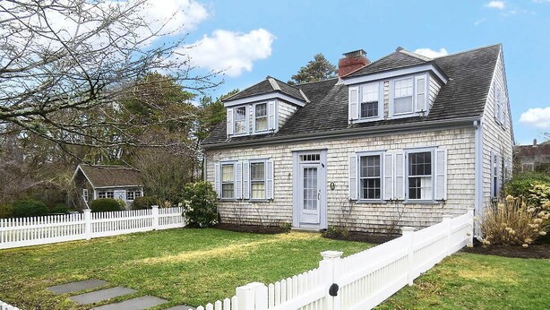 Unclassified image, 1 of 21, button - 201 Old Harbor Road - Three Bedroom House (Chatham)