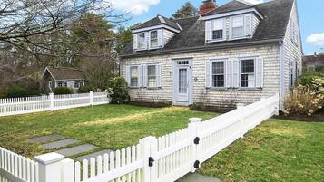 Khuôn viên nơi lưu trú