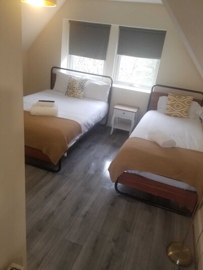 30 Beckenham Studios