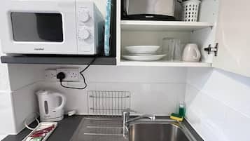 Mikrowelle, Wasserkocher, Toaster