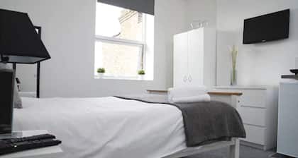 30 Beckenham Studios