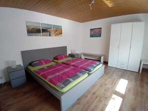 1 bedroom, WiFi, bed sheets