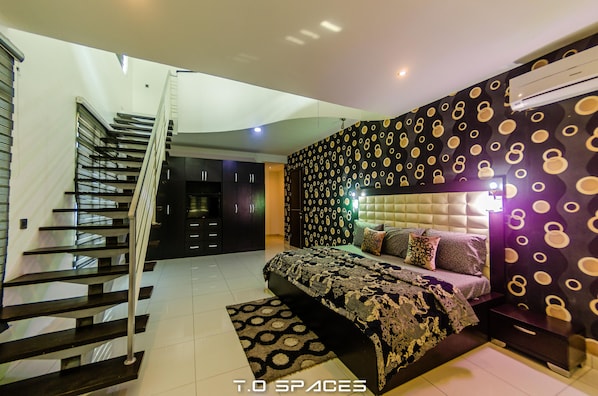 4 Schlafzimmer, Schreibtisch, Bügeleisen/Bügelbrett, kostenloses WLAN