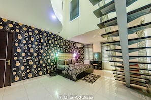 4 bedrooms, desk, iron/ironing board, free WiFi