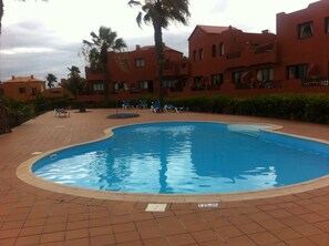 Pool - Casa Coleman, one bedroom apartment with kitchen, bathroom, lounge and terrace. (Corralejo)