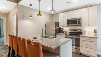 冰箱、微波炉、炉灶、茶具/咖啡用具