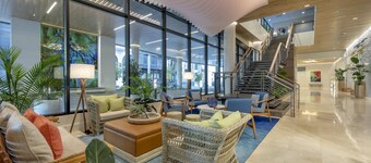 IT'S 5 O'CLOCK SOMEWHERE IN NASHVILLE!