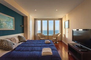 4 chambres, fer et planche à repasser, accès au Wi-Fi (inclus)