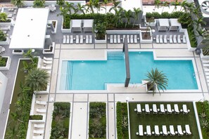 Piscine extérieure