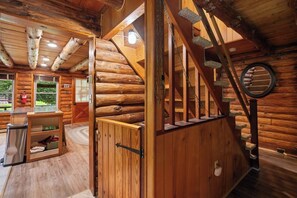 Interior - Stunning Shenandoah Riverside Retreat (Maurertown)