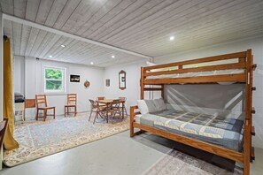 4 bedrooms, desk, travel crib, free WiFi
