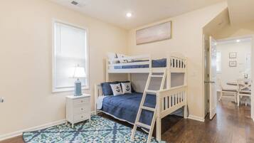 5 bedrooms, desk, iron/ironing board, travel cot