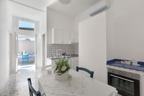 Fridge, stovetop, cookware/dishes/utensils