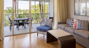 TV, video games, DVD player - Close to SeaWorld Spacious Two Bedroom w/ pools, hot tubs, bbq pits and family adventures (Orlando)