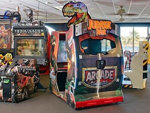 Game room - Close to SeaWorld Spacious Two Bedroom w/ pools, hot tubs, bbq pits and family adventures (Orlando)