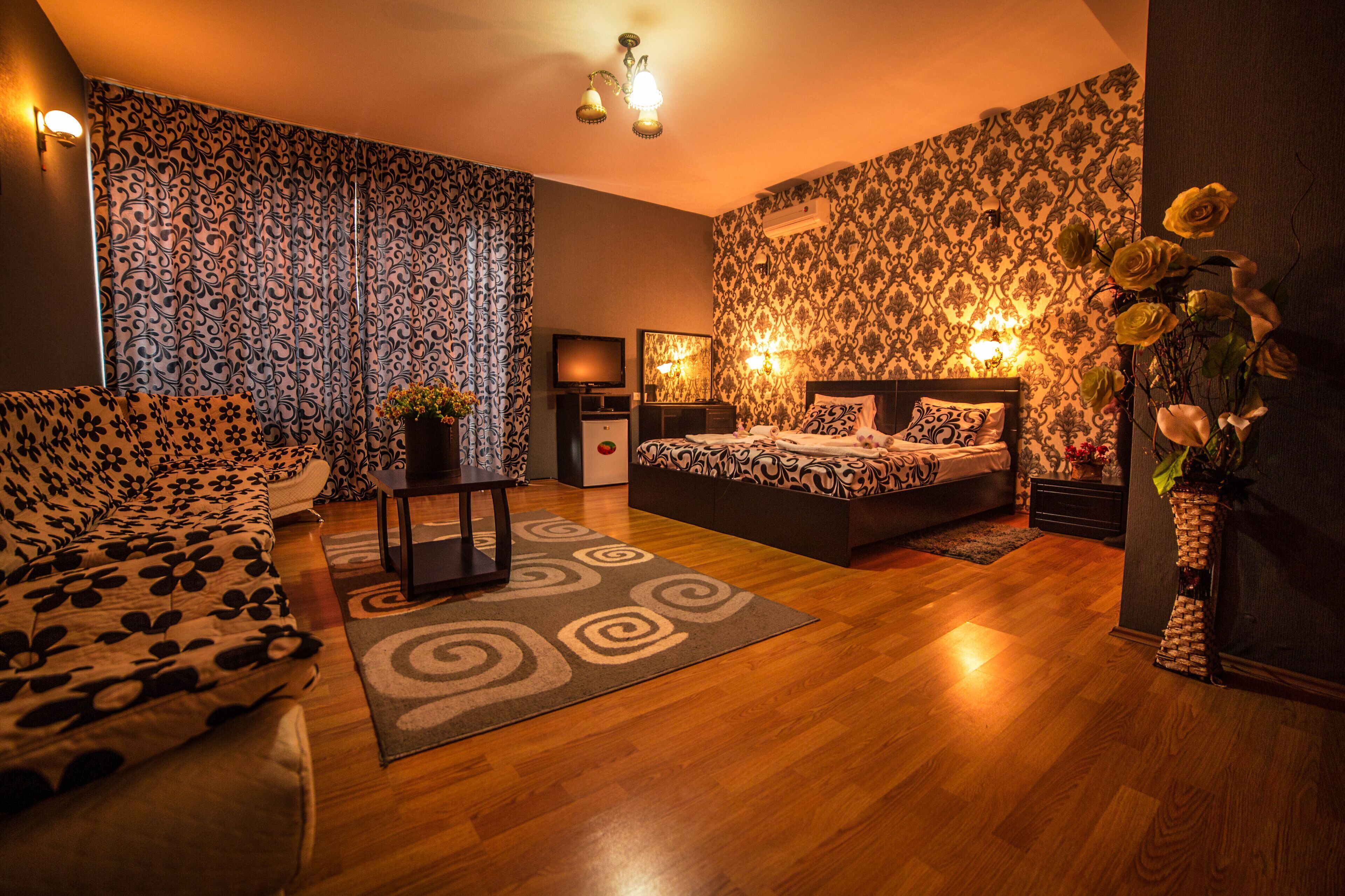 Premium bedding, minibar, individually decorated, individually furnished