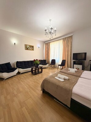 Premium bedding, minibar, individually decorated, individually furnished - Qeroli old town (Tbilisi)