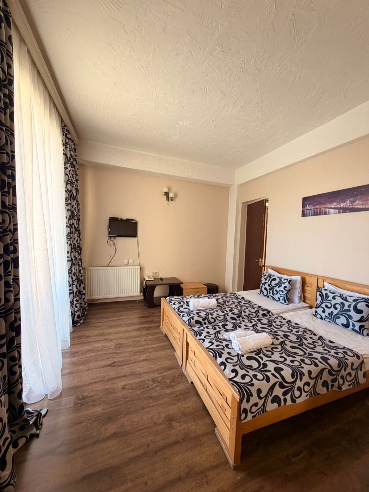 ジュニア スイート | 高級寝具、ミニバ ー、客室ごとに異なる装飾、客室ごとに異なるインテリア