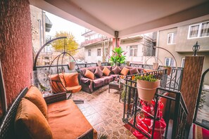 ลานระเบียง/นอกชาน